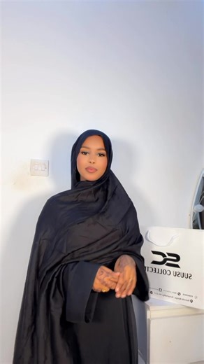 Elegant Scarf Styles for the Independent Woman