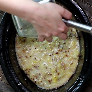 Slow Cooker Pineapple Coconut Spoon Cake! Recipe: http://www.themagicalslowcooker.com/slow-cooker-pineapple-coconut-spoon-cake/ Pin for later: https://www.pinterest.com/pin/322992604514533615/ Follow me on YouTube: https://www.youtube.com/c/TheMagicalSlowCooker?sub_confirmation=1 | The Magical Slow Cooker
