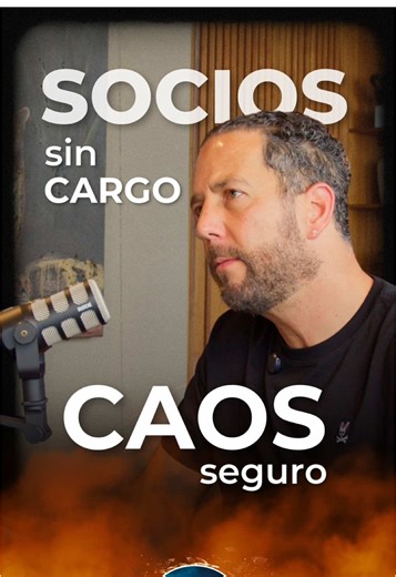 El problema no es tener socios, el problema es no definir quién decide. Cuando todos mandan, nadie lidera, cuando nadie rinde cuentas, el negocio se estanca. Si los socios operan, necesitan roles claros y responsabilidades reales. Si no operan, necesitan algo más importante: un liderazgo que gobierne con reglas y un consejo que lo respalde. El crecimiento no se negocia con egos, se construye con estructura, autoridad y visión compartida. Las empresas que duran no funcionan por acuerdos implícito