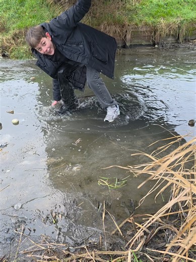 Ik viel door het ijs: Een hilarische ervaring