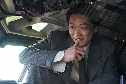 山田孝之＆椎名桔平＆笠松将ら、緊迫した状況に日本語も飛び交うNetflix『グッドニュース』予告編 | cinemacafe.net