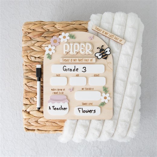 Back to School Sign - HONEYBEE, First Day of School Sign, School Photo Props, Reusable Acrylic School Sign, School Sign Personalized - Etsy Canada