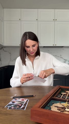 ZE WOOD Weasley Family Harry Potter 3D Wall Clock - Collectible Coffee Brown Wooden Clock, Silent Large Modern Rustic Decorative Home Decor for Harry Potter Fans, Mother's Day Gift (3 spoons, M)