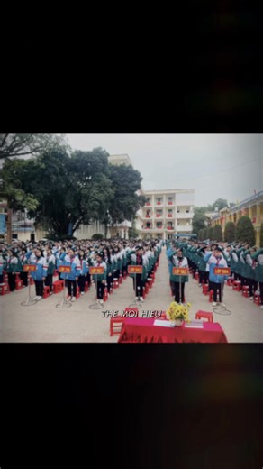 Trường THCS Quang Trung - Ngôi trường giàu truyền thống tại TP. Thái Nguyên ✨ Trường THCS Quang Trung, tọa lạc tại thành phố Thái Nguyên, là một ngôi trường có bề dày lịch sử và thành tích đáng tự hào. Được thành lập vào tháng 8 năm 1992, trường là kết quả của sự sáp nhập bộ phận cấp 2 của các trường phổ thông cơ sở Đồng Quang, Thống Nhất và Nguyễn Viết Xuân. Trải qua 30 năm xây dựng và phát triển, trường THCS Quang Trung đã trở thành một điểm sáng trong ngành giáo dục của thành phố, luôn giữ vữ