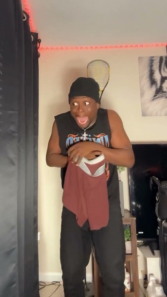 50Cent disappearing clothes trick behind the scenes ✅