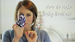 EASY sewing project- Baby booties! Get the FREE PATTERN & full tutorial with a longer step by step how to video and photos at: http://www.handmadeintheheartland.com/2016/08/how-to-sew-baby-booties-free-pattern.html | Handmade in the Heartland