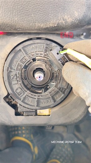 Mechanic Repair Team on Instagram: "Steering Clock Spring Fitment 🔧 Fix Airbag Light & Horn Problem 😳 #mechanicrepairteam"