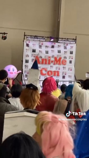 Kirby Cosplay at Anime-Con Fresno - DIY Paper Mache Costume