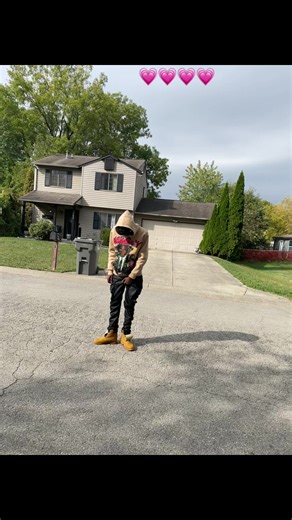 pretty girl 🦋💙 (@petit__boy_)’s videos with son original - Love lyrics officiel