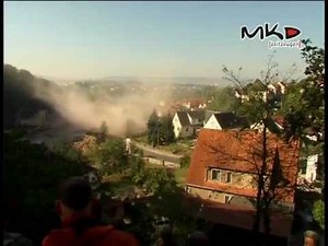 Sprengung Schornstein Klosterbrauerei.mpg