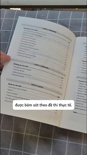 LUYỆN SAT ĐÚNG CÁCH CHỈ CẦN 1 CUỐN SÁCH Đề Digital SAT có cấu trúc mới, thời gian gấp hơn và cách ra câu hỏi hoàn toàn khác bản cũ, nhưng đa số tài liệu trên mạng vẫn dạy theo kiểu “cũ”, khiến bạn luyện hoài mà không tăng điểm. 📘 Digital SAT Study Guide Premium Edition chính là “chìa khóa” bạn cần để học đúng chuẩn: 📚 805 trang kiến thức nền tảng chiến lược bài tập sát đề thi số hóa ✨ Hơn 1000 câu hỏi thực hành bám sát từng dạng Reading – Writing – Math 🔍 Phân tích lỗi sai chi tiết: hiểu lý d