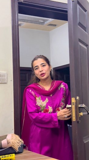 208K views · 1.7K reactions | Boss with Girls vs Boys #office #boss #employee | DablewTee | Facebook