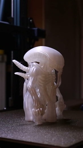 3D Printed Xenomorph That Looks Disturbingly Real #3dprinting #alien