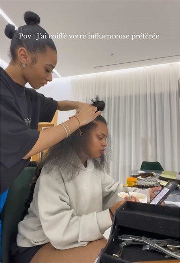 Une belle rencontre à Marrakech pour coiffer @Neva , soignée avec ses bohemian braids by #DinaBeautyHair😍