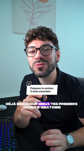 🎓 Tu rentres en études de santé ? Commence par ces 5 mots. Proximal. Abduction. Antagoniste. Foramen. Tubercule. 🧠 Si tu maîtrises déjà ces termes, tu comprendras beaucoup plus facilement tes premiers cours d’anatomie. 📚 Une minute pour prendre de l’avance sur la rentrée. 👇 Quel mot d’anatomie t’a toujours semblé incompréhensible ? Je l’expliquerai dans une prochaine vidéo. #anatomie #etudesdesante #medecine #corpshumain #etudiant