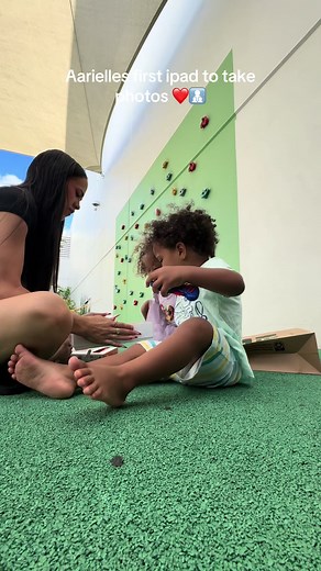 Gift-Giving Decisions in Co-Parenting Dynamics