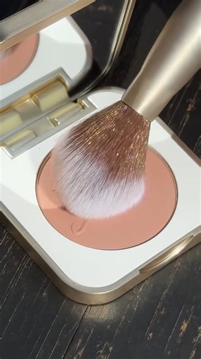 The dream duo. Sweep on a natural, fresh flush with our Cheek Brush PurePressed Blush. 🎥 @janeiredaleukraine | jane iredale