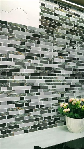 ✨ Peel & Stick Backsplash Tiles – Stylish Waterproof Protection for Your Kitchen! 🍽️✨