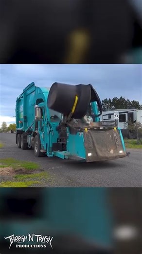 🚛 Curotto-Can vs. Giant Trash Can 🚛 You don’t see this every day! Check out this clip of a Curotto-Can going head-to-head with a 300-gallon container on a rural garbage route! This setup is paired with a Wittke Starlight front loader on a Peterbilt 520, all finished in Basin Disposal’s eye-catching signature turquoise color! 💬 Ever seen a Curotto-Can tackle a can this big? Drop a comment below! 👇 👉 Follow Thrash ’N’ Trash Productions for more “trashy” action! #GarbageTruck #TrashTruck #Truc