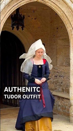 Historically accurate Tudor fashion | Getting Dressed as a Tudor Lady #history #fashion