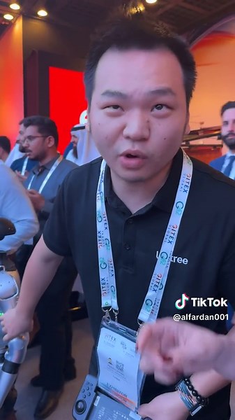 روبوتات بشرية مثيرة في معرض جايتكس دبي 2024