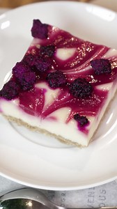 Would you like to discover the new Dragon Cheesecake? 😋💗 A sweet treat that our taste buds love, and so do we 🥰 Come and discover it in our salons 💚 Have you tried it?🫣 | Starbucks Belgium