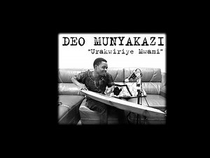 Deo Munyakazi - "Urakwiriye Mwami" inanga and vocals
