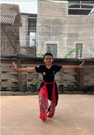 Explore the Vibrant Art of Jaipong Dance