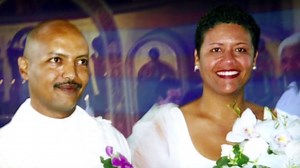 After her husband's sudden death, Elizabeth Alexander writes their love story