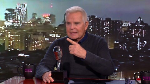 MIKE - Are Aliens Here?, Smash or Pass, and Midnight Snack - Episode 18