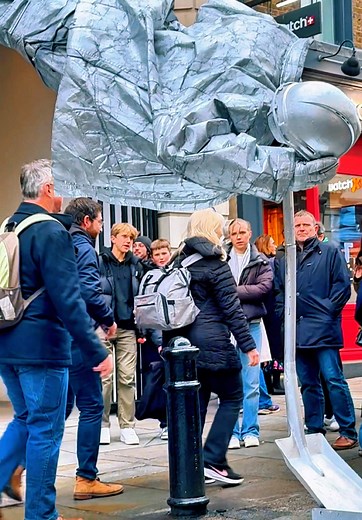 Understanding the Silverman Floating Statue Trick