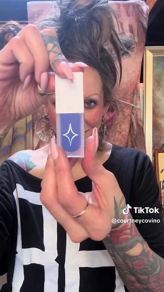 Quick Blue Lipstick and Eyeshadow Tutorial for 40