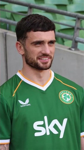 When you have to do a new kit-shoot in December 🤣🥶🇮🇪