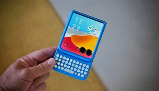 The CrackBerry is Back with the Clicks Keyboard Case for Android Phones