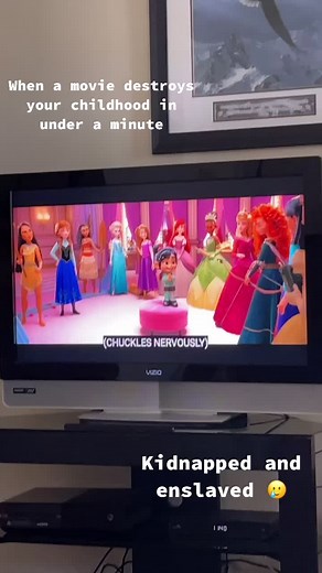 #disney #kidnapped when you realize two of your favorite movies deal with the girls being Kidnapped and enslaved..... well... so yeah.. #happymonday