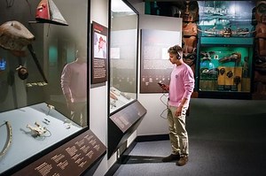 Harvard’s Peabody museum removes Native American funerary objects from display - The Boston Globe