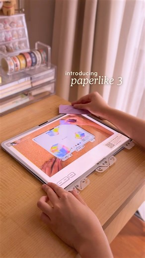 rae ☕️ on Instagram: "ngl writing and drawing on a bare ipad screen is so! squeaky! paperlike’s screen protector has a nanodots surface that gives ur pencil that nice drag so it feels like writing on paper 😌 PLUS they just introduced paperlike 3 with a new butterfly application system that helps you align your screen protector perfectly and avoid pesky dust bubbles ^^ it comes with a handy on-screen guide too before you ask, my screen sensitivity is just the same as before aaaand my pencil nib 