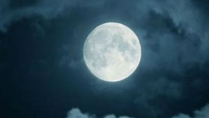 ചന്ദ്രഗ്രഹണം: അന്ധവിശ്വാസങ്ങളും ആചാരങ്ങളും, ഗ്രഹണ സമയത്ത് ഇവ ചിലര്‍ കഴിക്കാതിരിക്കുന്നത് എന്തുകൊണ്ട്