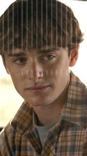 ALL DIVAS ARE FEMALE THEN WHO TF IS THIS?? #willbyers #strangerthings