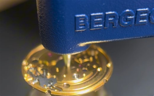 Bergeon装针机，适配bergeon冲子和顶心座。避免了手工装针不平行问题，和装秒针时秒轮宝石或齿甲板受力变形的隐患