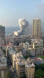 🚨🚨🚨HANDS DOWN the largest explosion I have ever seen on video (11 seconds in...)🚨🚨🚨 Lebanon #Beruit just few minutes back..Huge explosion.. | The Chris Nelson Company