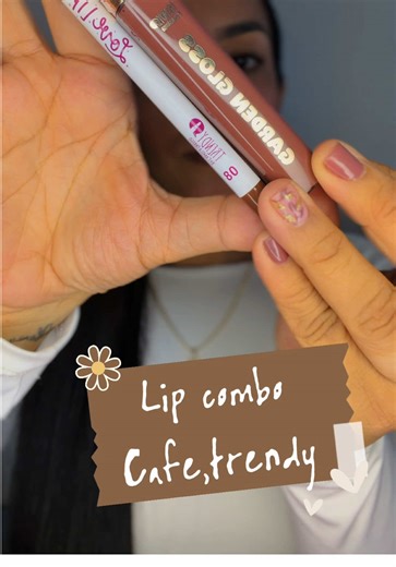 Puesss si ,me voy a comprar otro gloss 💋 Y quien no? ,con este Lip combo 🫦 Cafe trendy 🤎 🤎Garden gloss 🫦 🤎Delineador de labios love lips 👄 Los lip combos cafes de trendy la están rompiendo 😍 Cuál es tu lío combo favorito? @Trendy Maquillaje @Camila Orrego #lipcombocafe #lipcombos