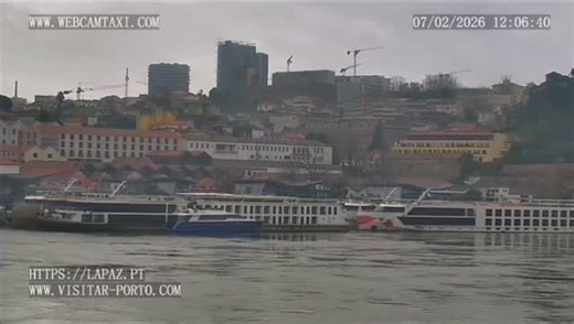 Take a look at the Douro River in Porto right now and see how it looks after the recent storms. Click on the link below to view it live 24 /7👇 https://www.webcamtaxi.com/en/portugal/porto/douro-river.html #livewebcams #webcamtaxilive #porto #douroriver | Webcamtaxi.com
