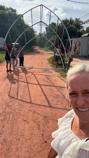 Garden of Edens on Instagram: "Aircrete is very forgiving and easy to work with! It’s lightweight, hardens quickly and can be cut, shaped, drilled, and nailed like wood using simple tools, making it great for DIY projects like our Aircrete bungalows 💛 #aircrete #alternativebuilding #ecobuild #domes #cambodia"