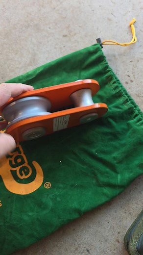 Got my Dingo Block from GEORGE4x4 today. A hybrid between the soft shackle rings and the old blocks. | Do it in the Dirt