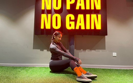 Cher's Training｜做十个就抽筋的臀部训练 第一次去铁馆跟力量举玩儿 练完3天都蹲不下走不动 新年第一练crossFit日常2/1/2021