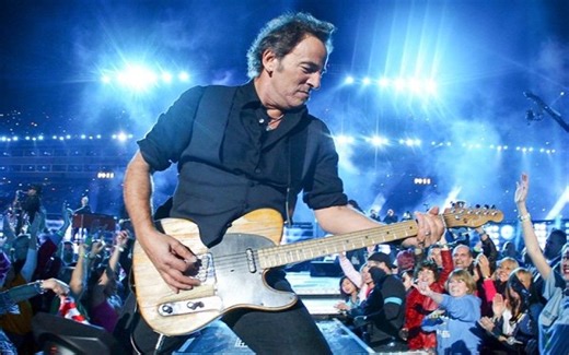 Bruce Springsteen & The E Street Band - Super Bowl Halftime Show Live 2009