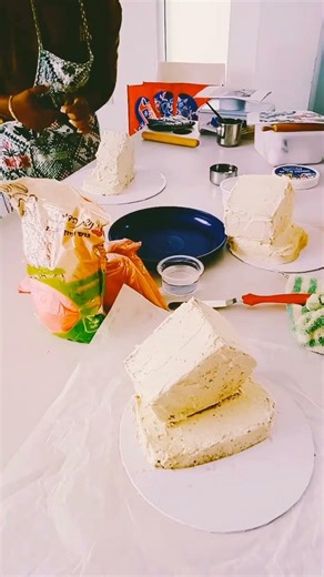 Basic Cake baking and decorating course @ lassana creations cake international academy PVT Ltd