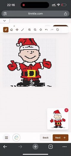 Create pixel grid crochet patterns with tinnkle pixel generator #snoopy #xmas #tapestrycrochet