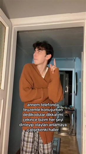 Aile İlişkileri: Annem ve Teyzemin Telefon Konuşması